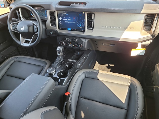 2025 Ford Bronco Outer Banks photo 32