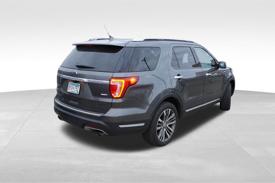 2018 Ford Explorer Platinum photo 3