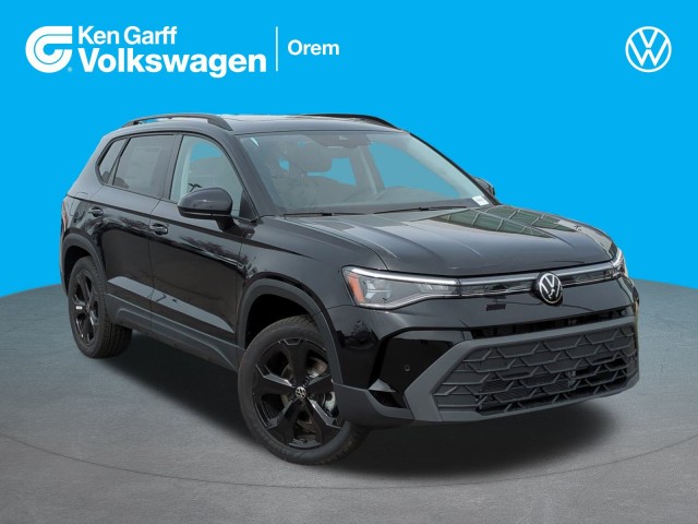 2025 Volkswagen Taos SE Black