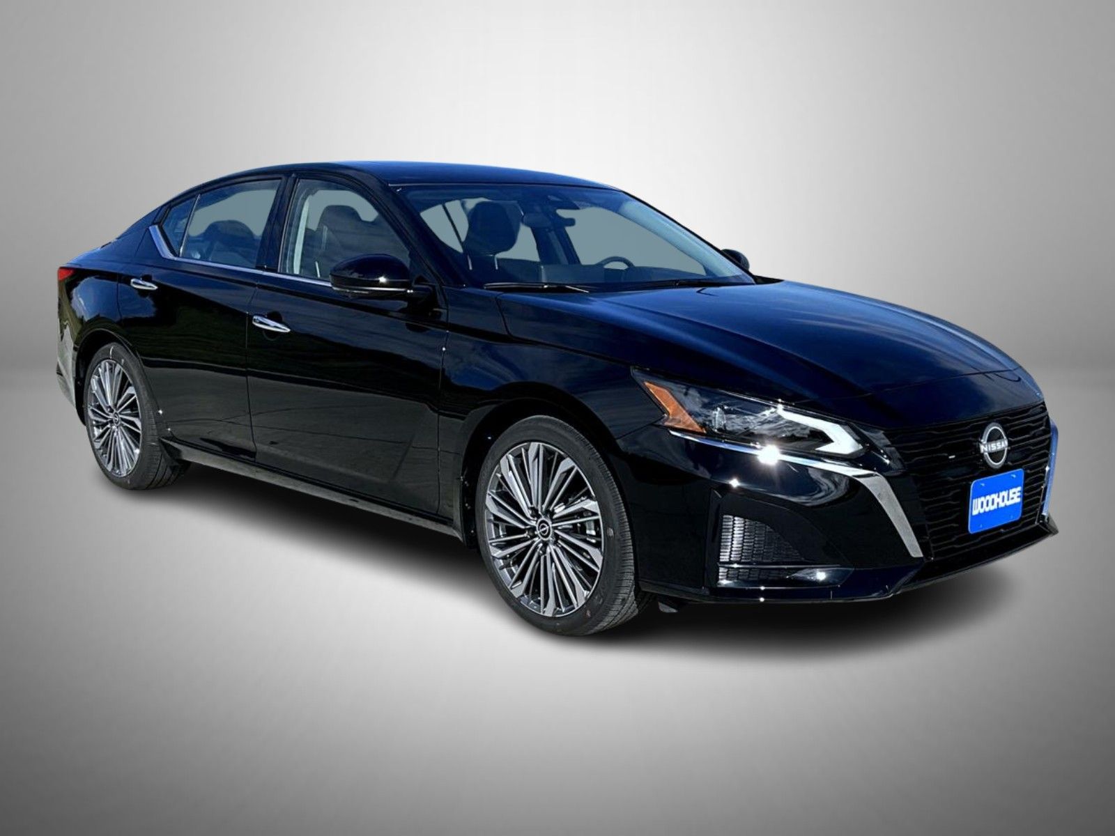 2025 Nissan Altima SL photo 3