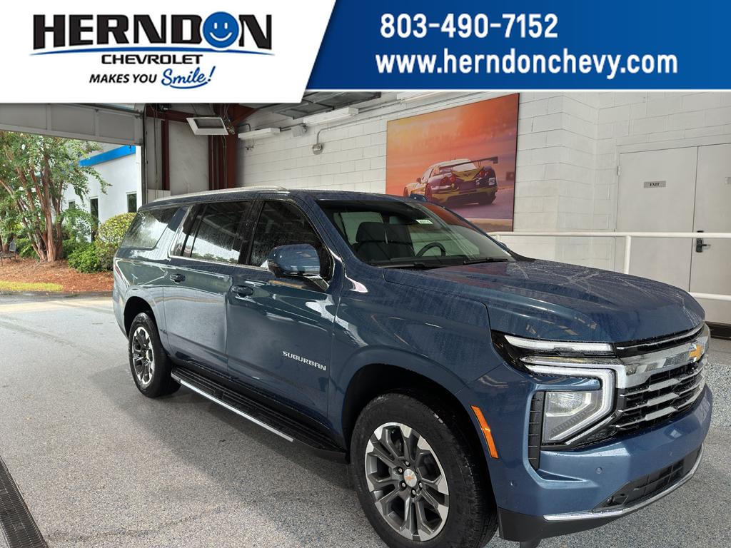 2026 Chevrolet Suburban LT's photo