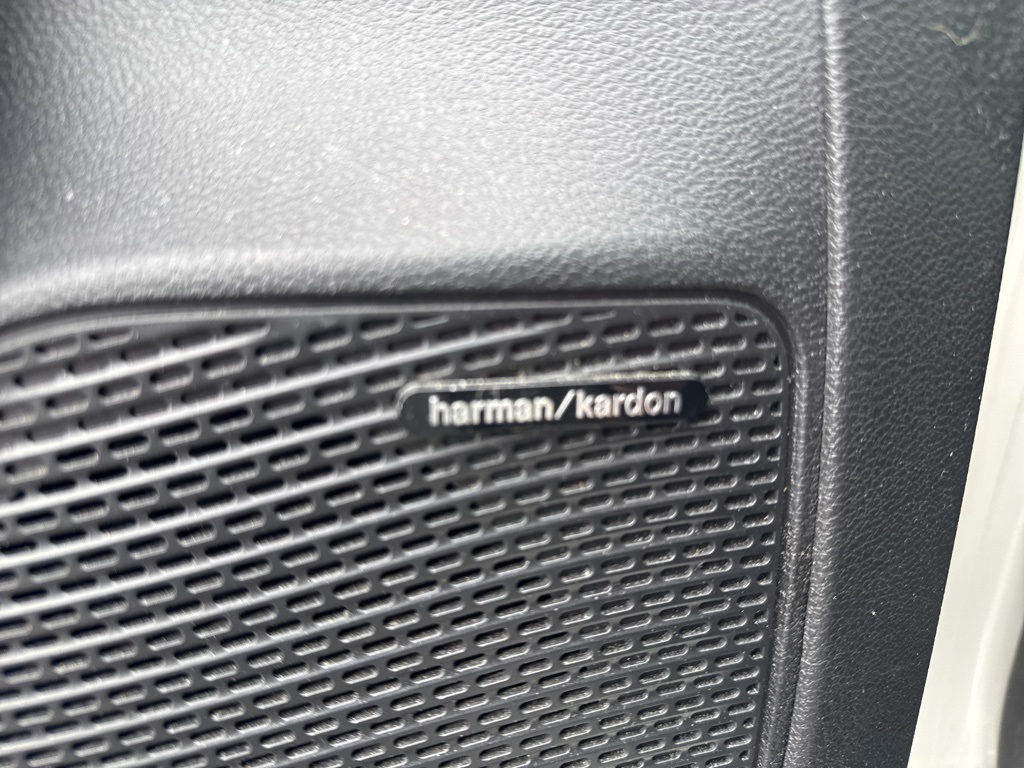 2020 Chrysler Pacifica Hybrid Limited photo 4