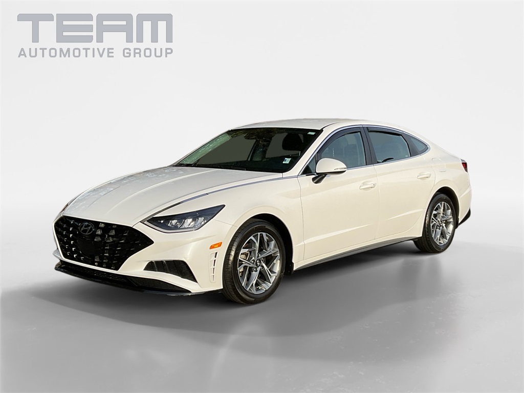 2022 Hyundai Sonata SEL photo 2