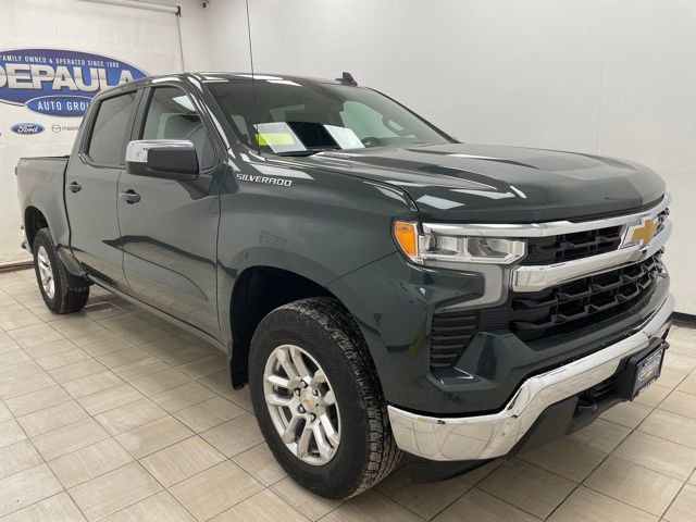 2026 Chevrolet Silverado LT's photo