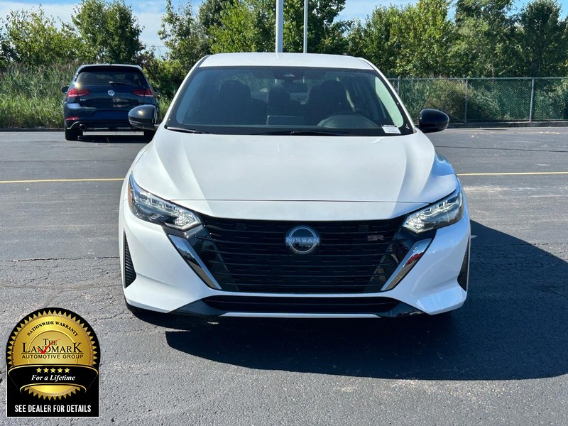 2024 Nissan Sentra SR photo 4