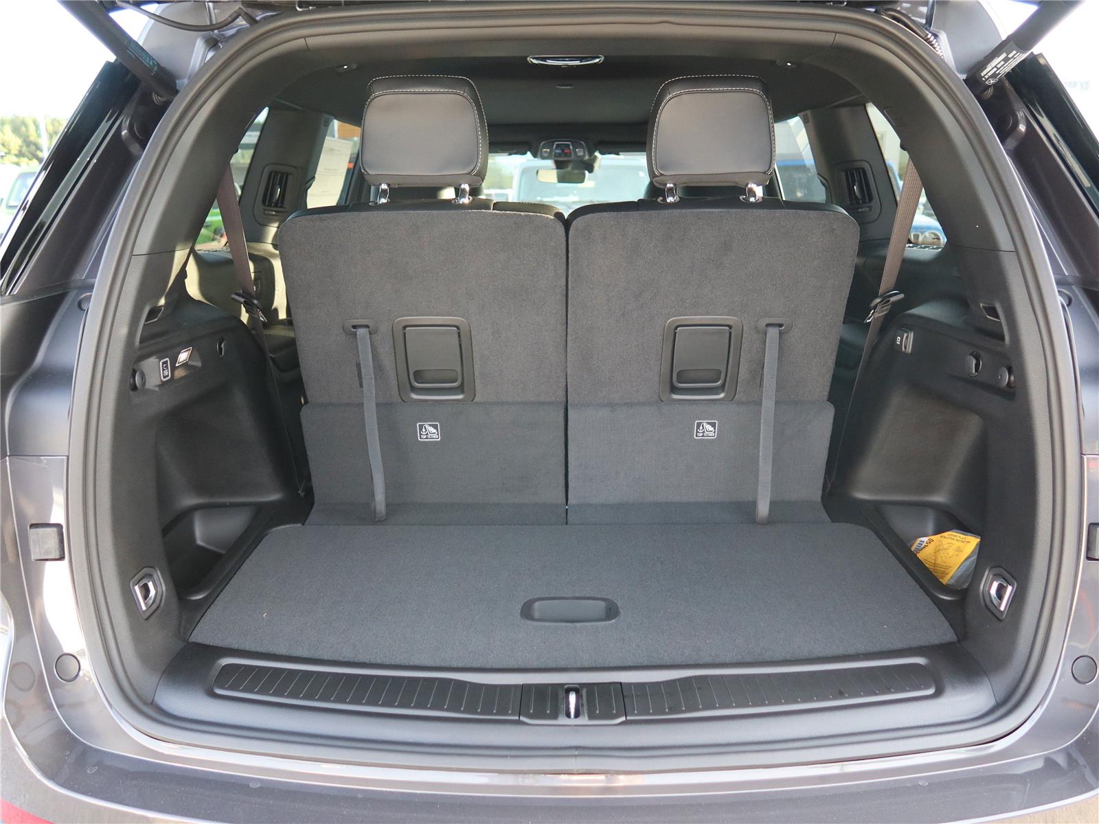 2025 Jeep Grand Cherokee Limited photo 4