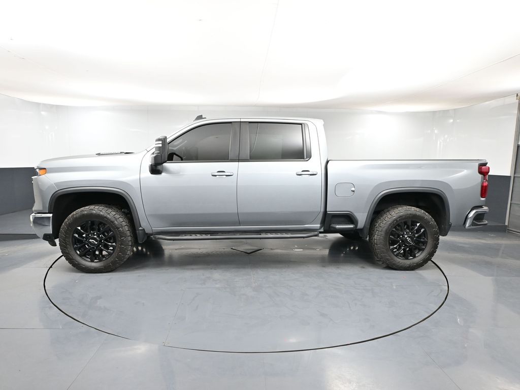 2025 Chevrolet Silverado 2500HD LT photo 7