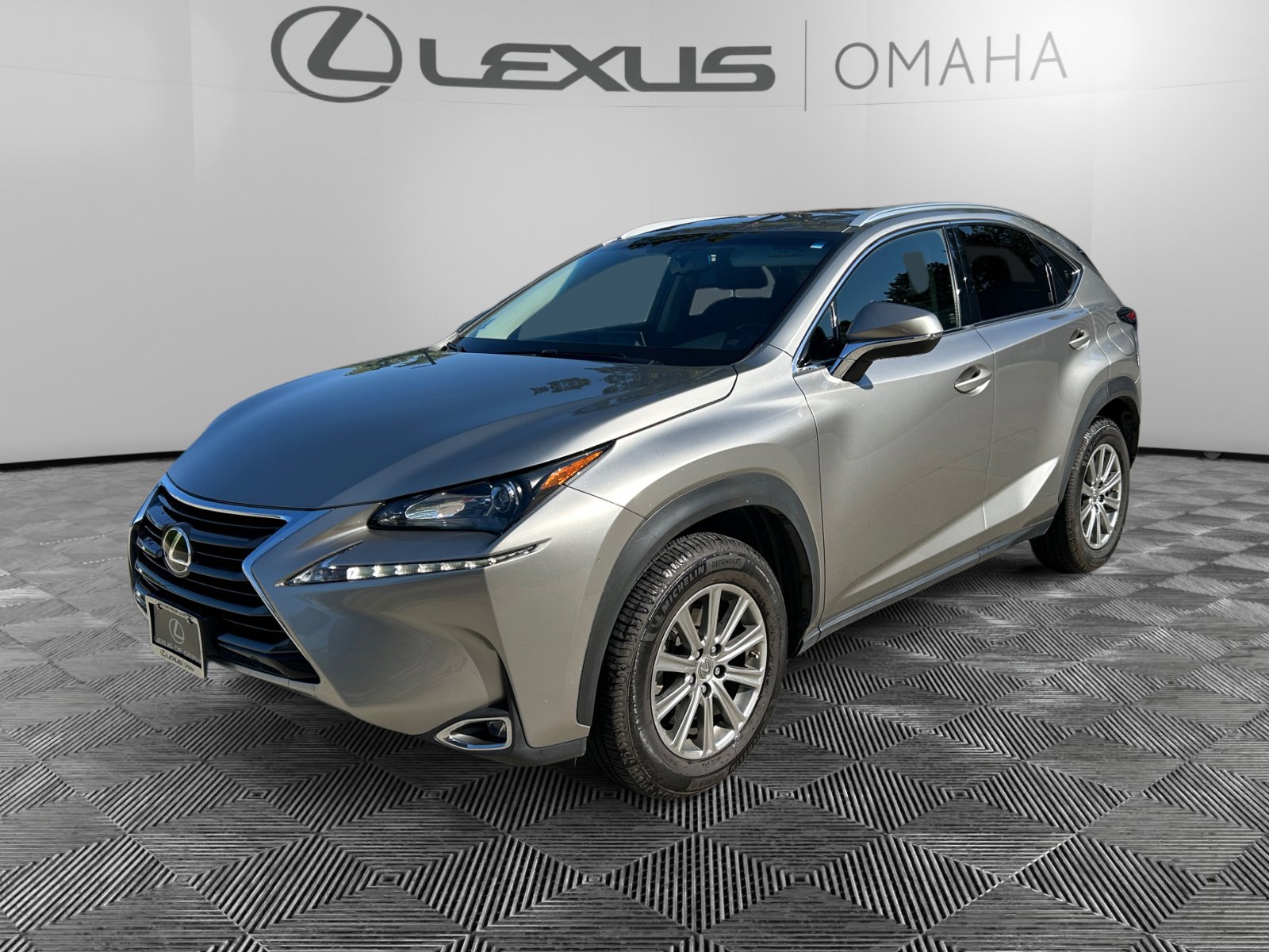 2017 Lexus NX 200t Luxury photo 4
