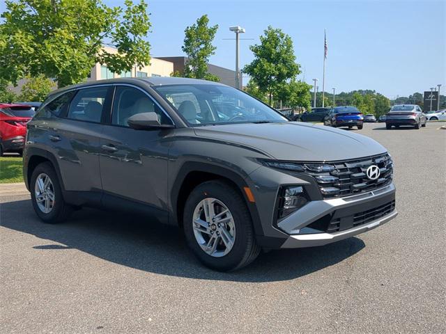 2025 Hyundai Tucson SE photo 3