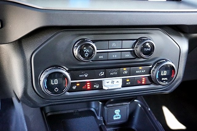 Used 2025 Black Ford Outer Banks image 26