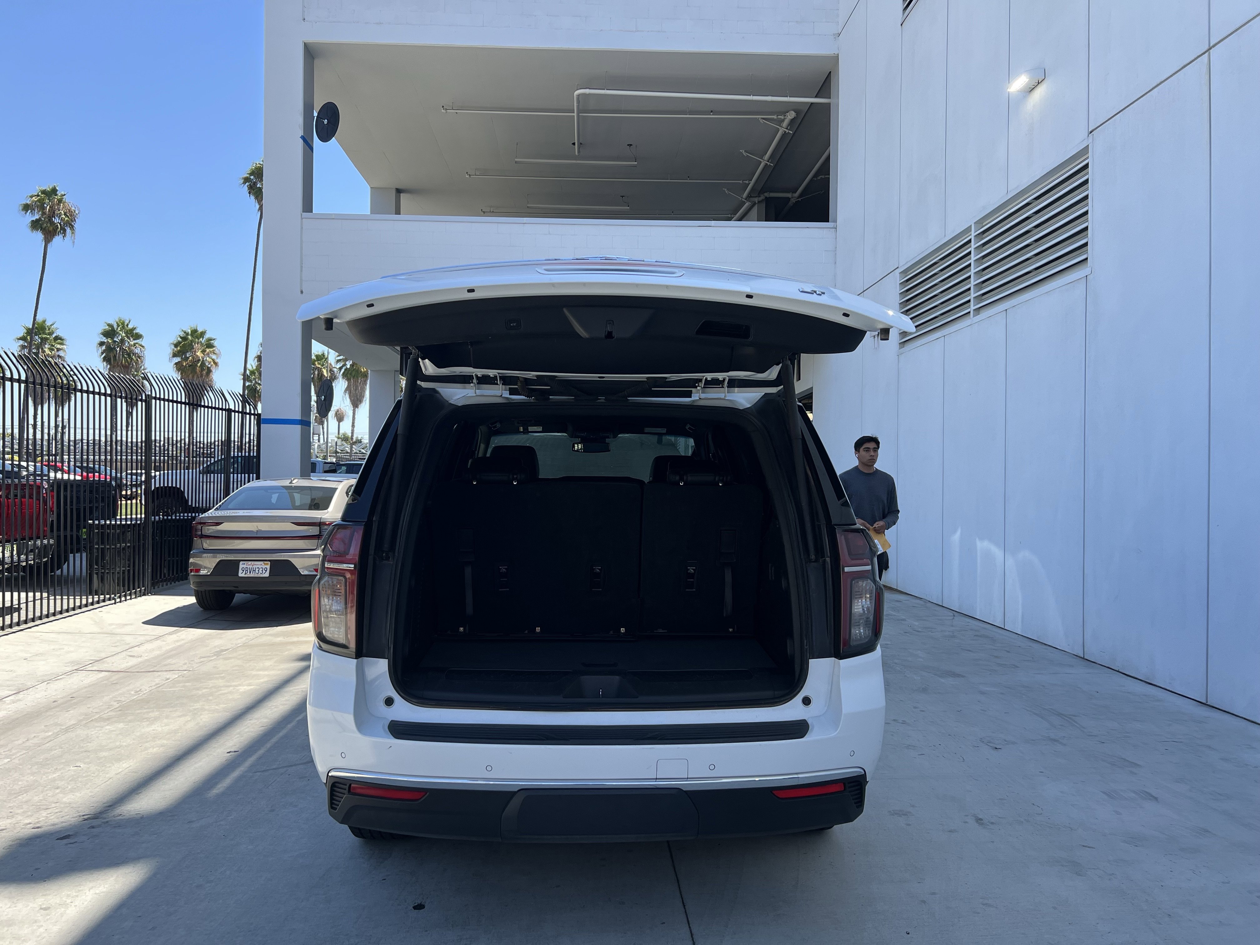 2023 Chevrolet Tahoe LT photo 2