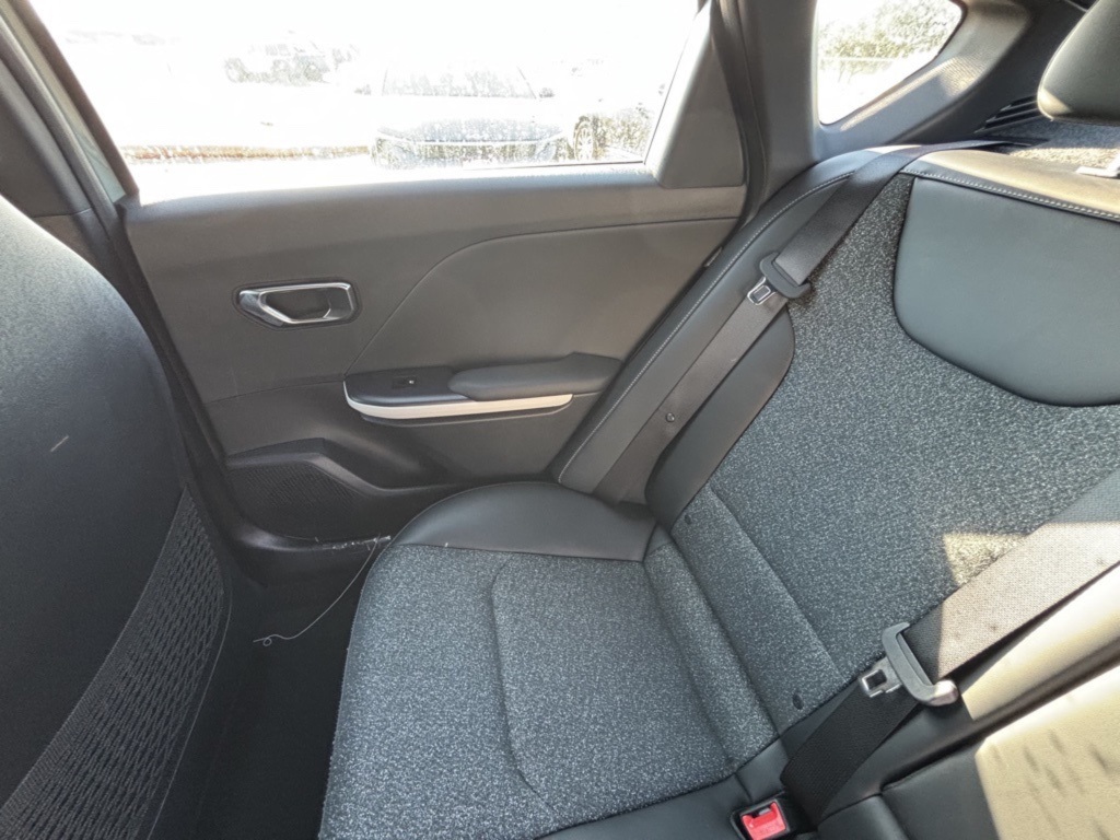 2025 Kia K4 GT-Line photo 14