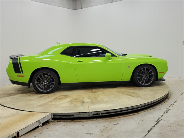 2023 Dodge Challenger R/T Scat Pack photo 3