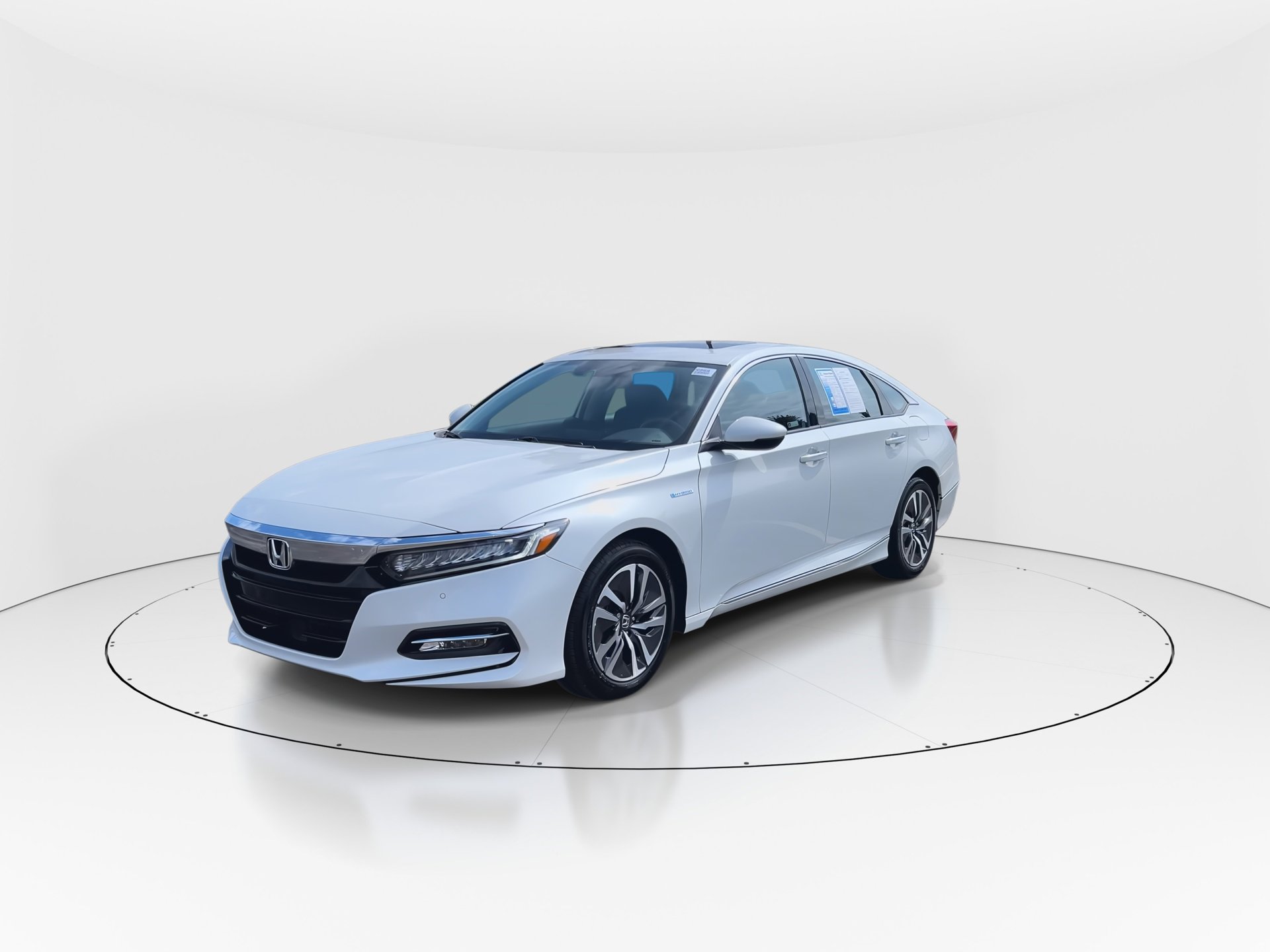 2019 Honda Accord Hybrid Touring photo 3