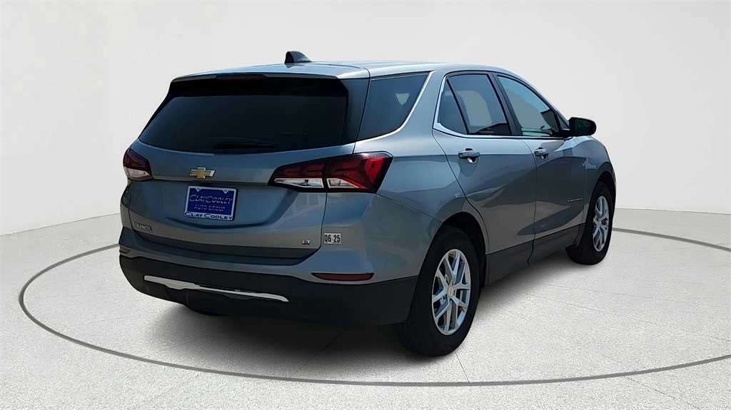 2024 Chevrolet Equinox LT photo 10