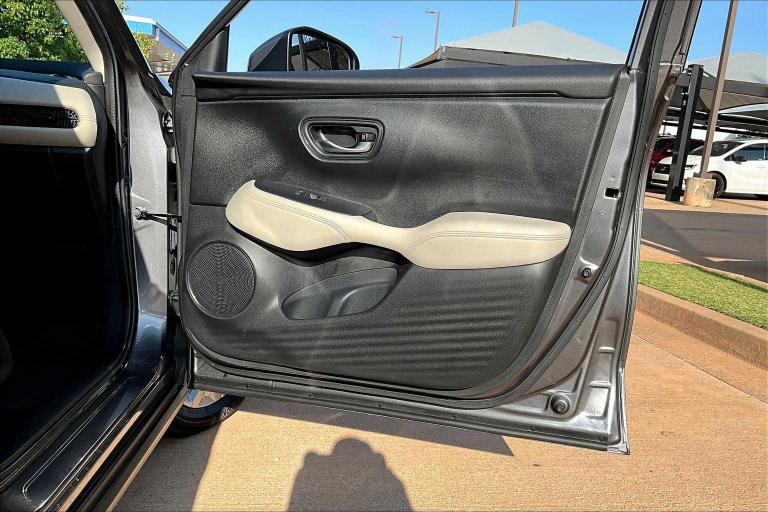 2024 Honda HR-V LX photo 19