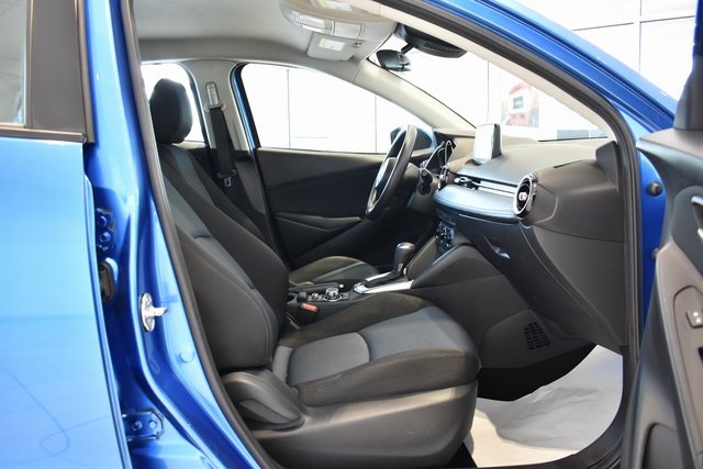 2019 Toyota Yaris LE photo 11