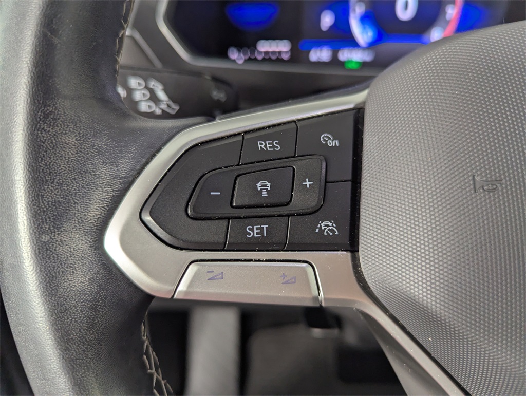 2022 Volkswagen Tiguan SE photo 16