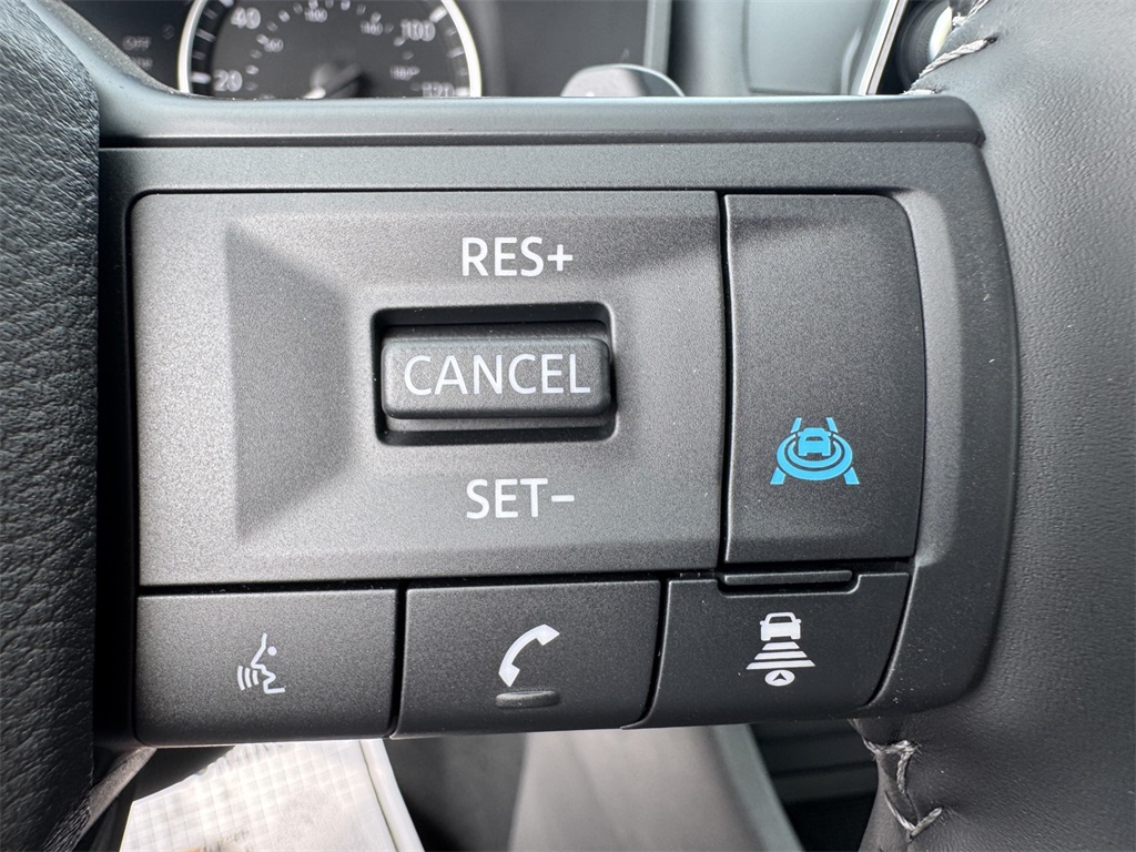 2025 Nissan Rogue SV photo 19