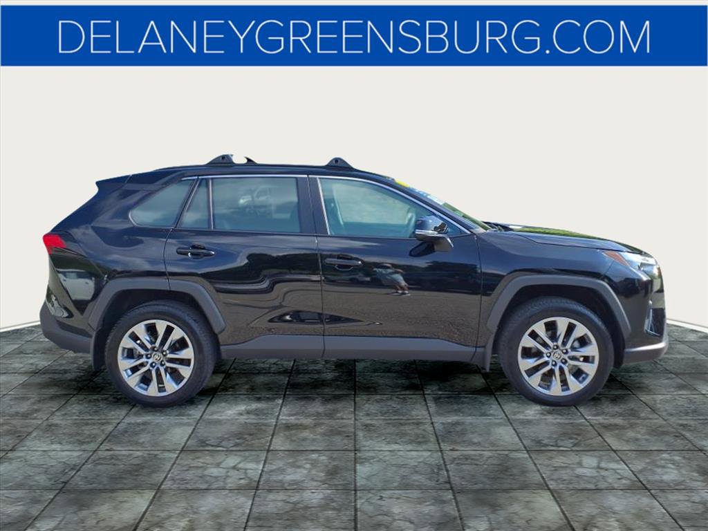 2024 Toyota RAV4 XLE Premium photo 2
