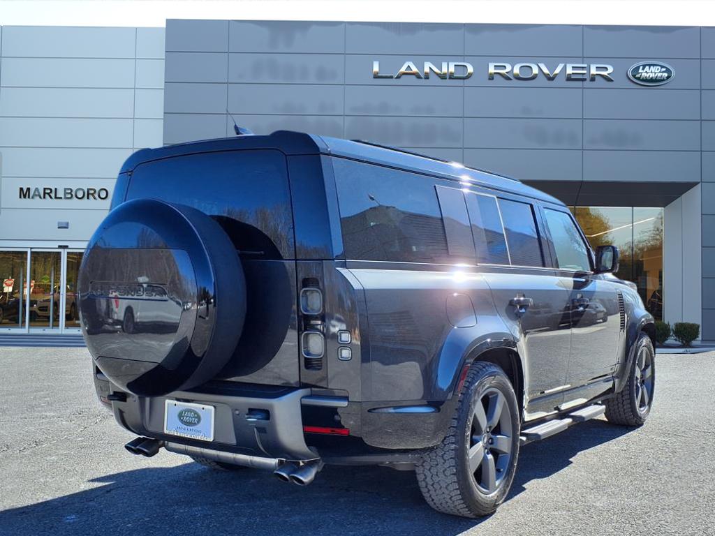 2025 Land Rover Defender 130 V8 photo 2