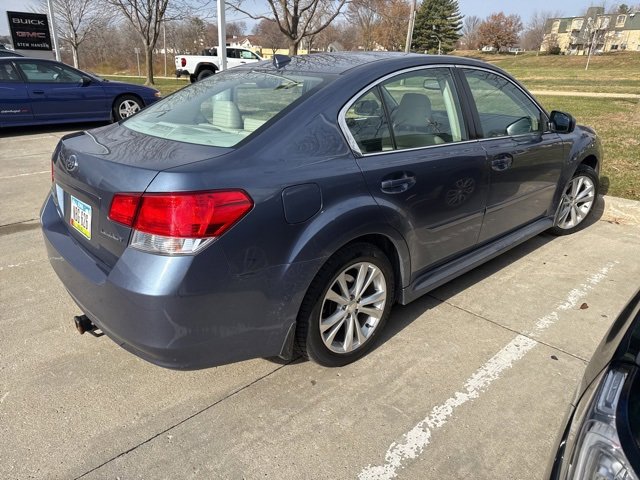 2014 Subaru Legacy 2.5i Limited photo 3