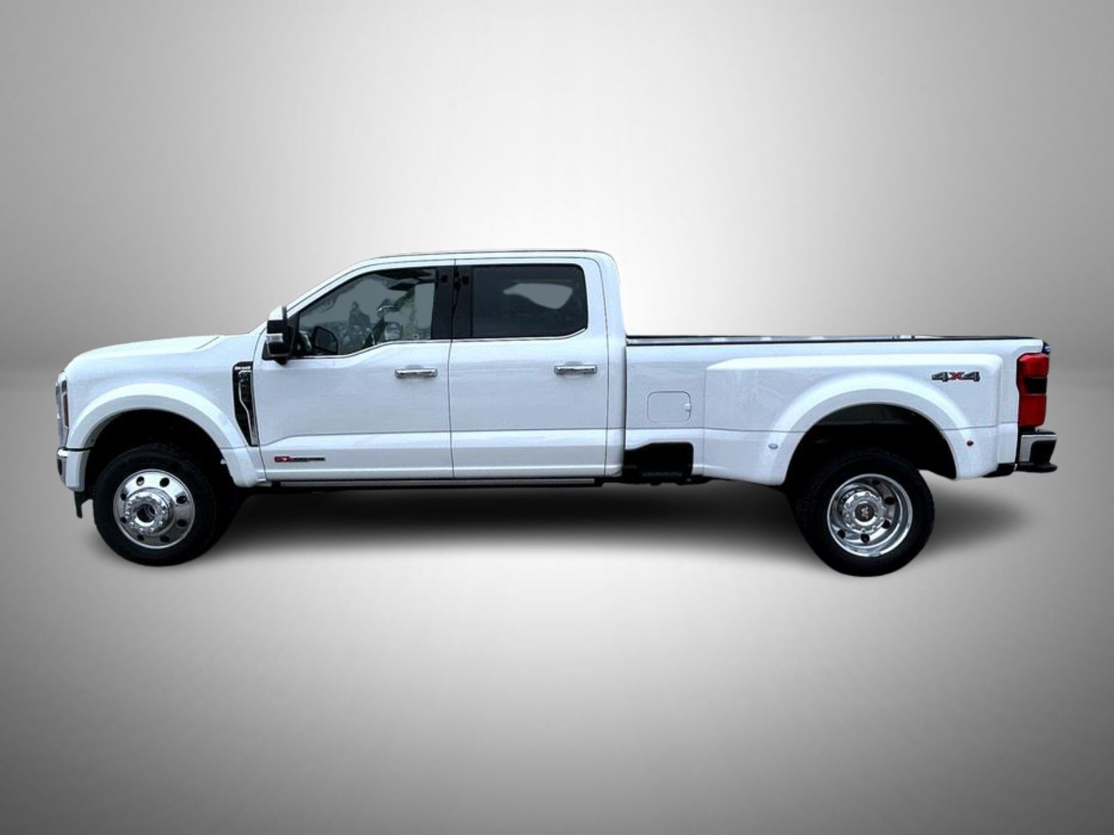 2026 Ford F-450 photo 8
