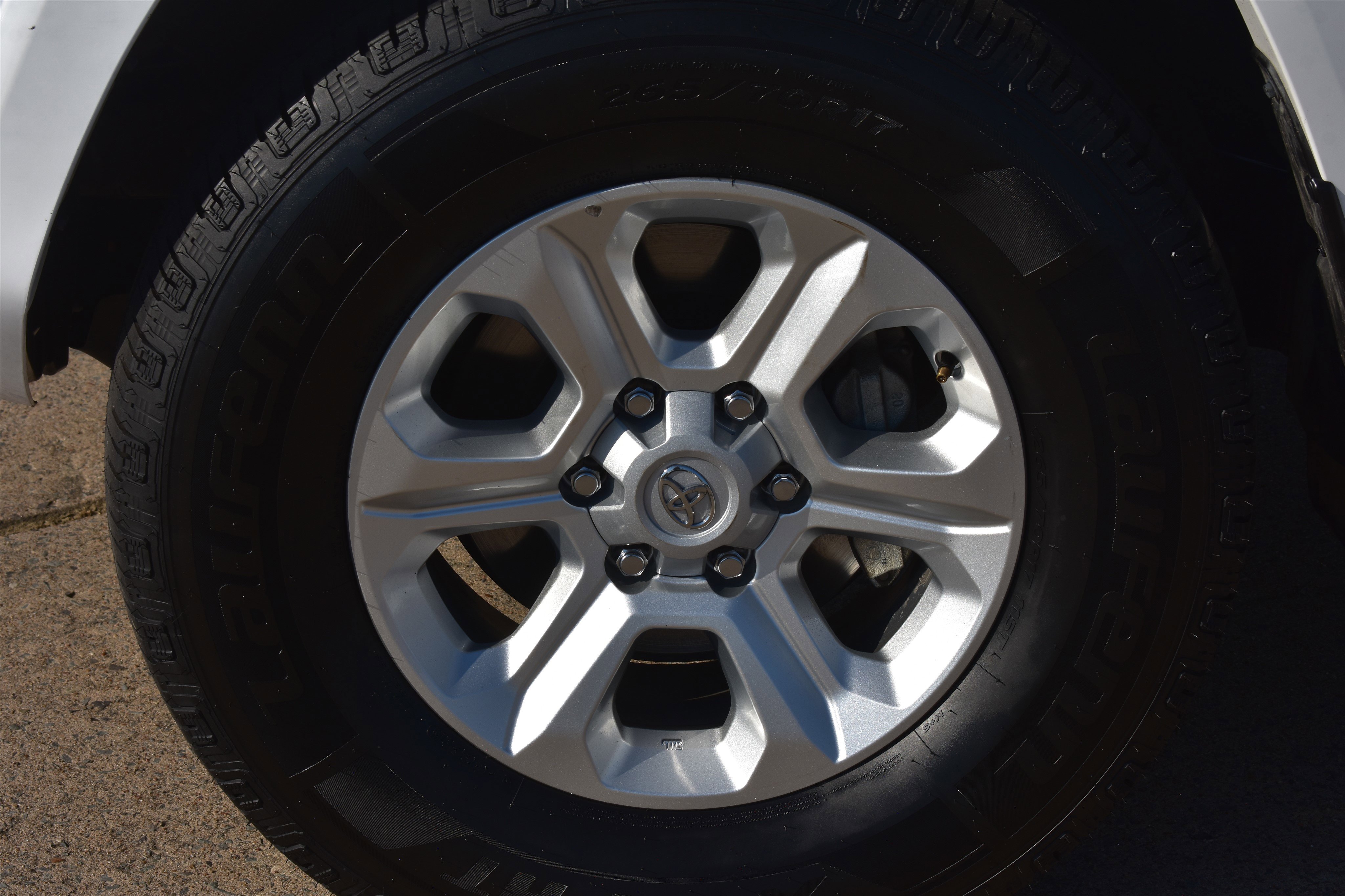 2024 Toyota 4Runner SR5 photo 7