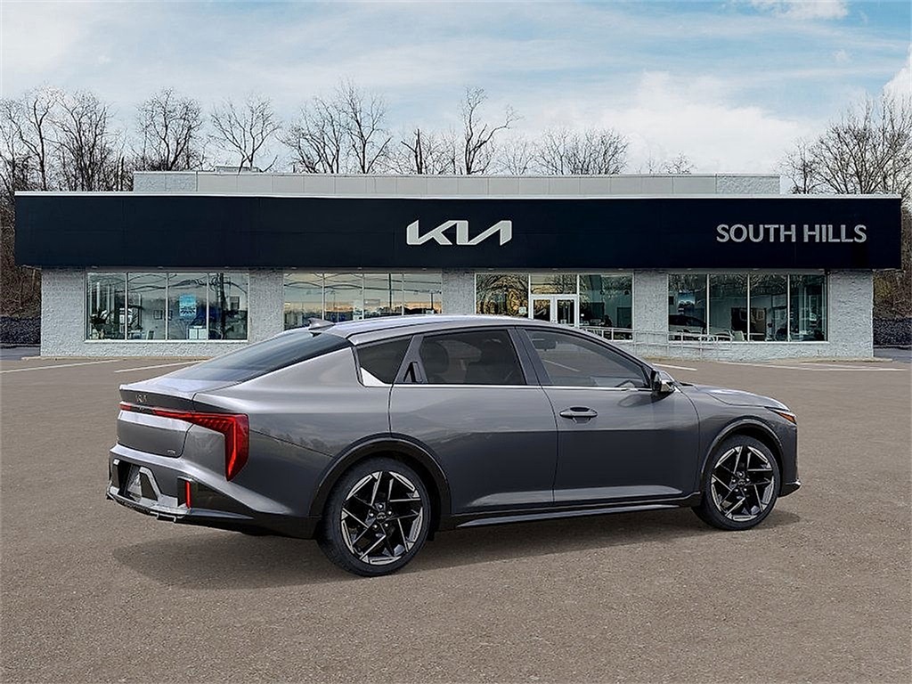 2025 Kia K4 GT-Line photo 4