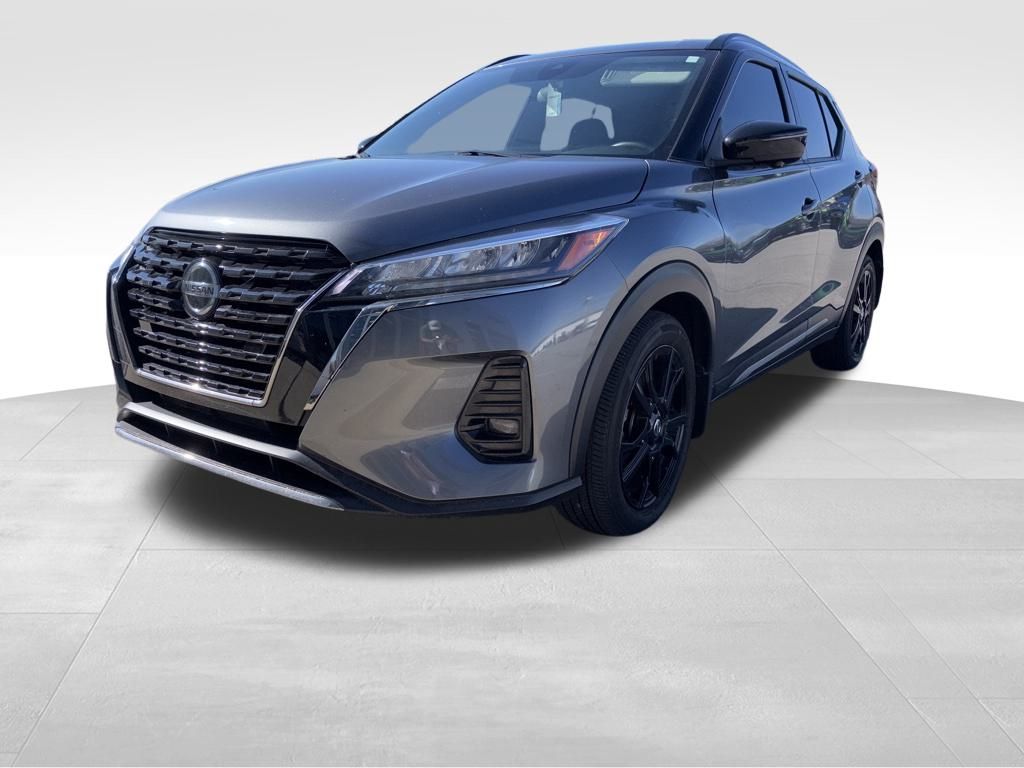 2021 Nissan Kicks SR