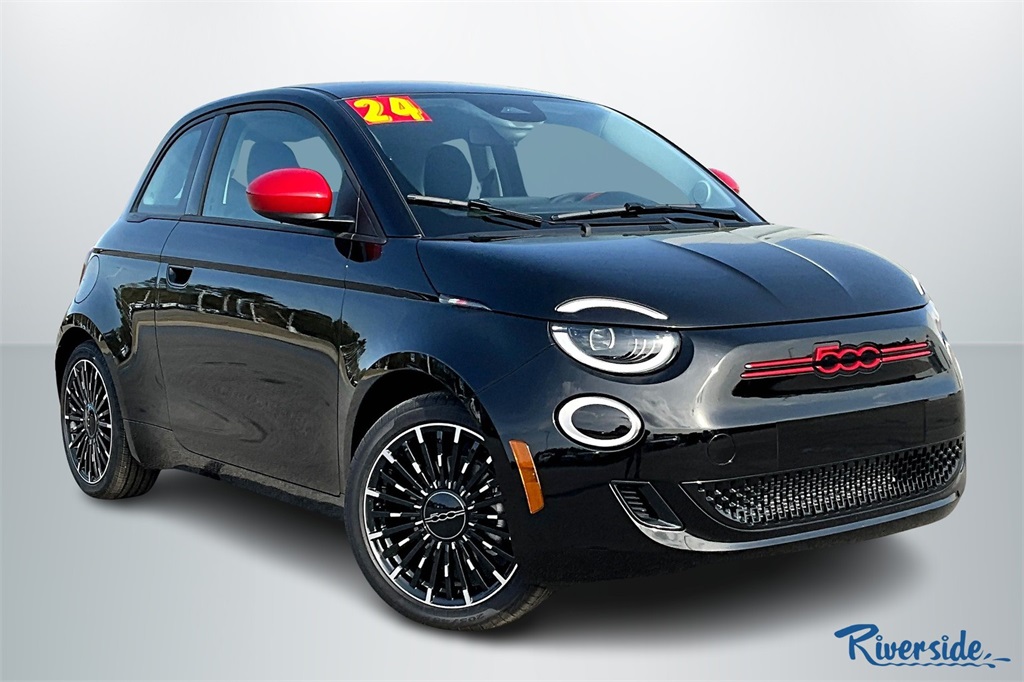 New 2024 Tuxedo Black Exterior Paint FIAT Battery Electric image 1