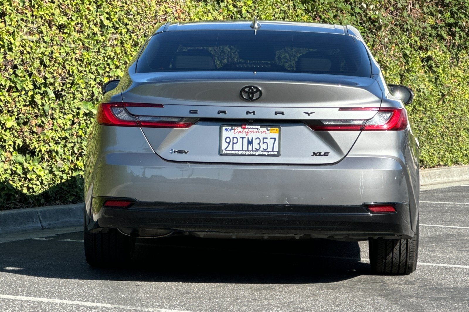 2025 Toyota Camry XLE photo 5