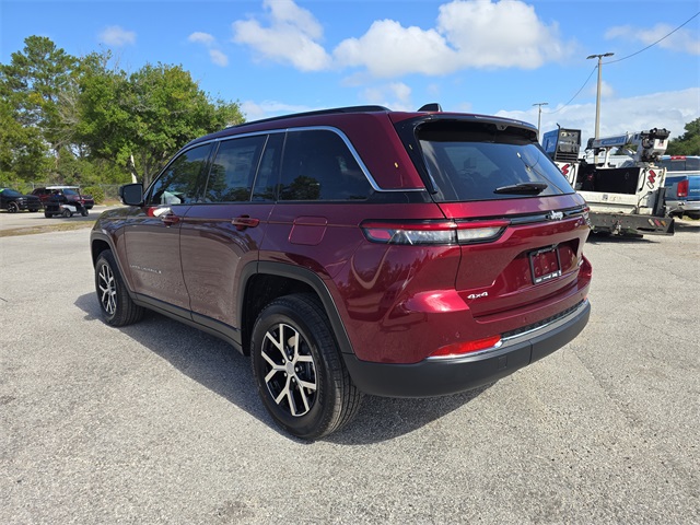2025 Jeep Grand Cherokee Limited photo 2