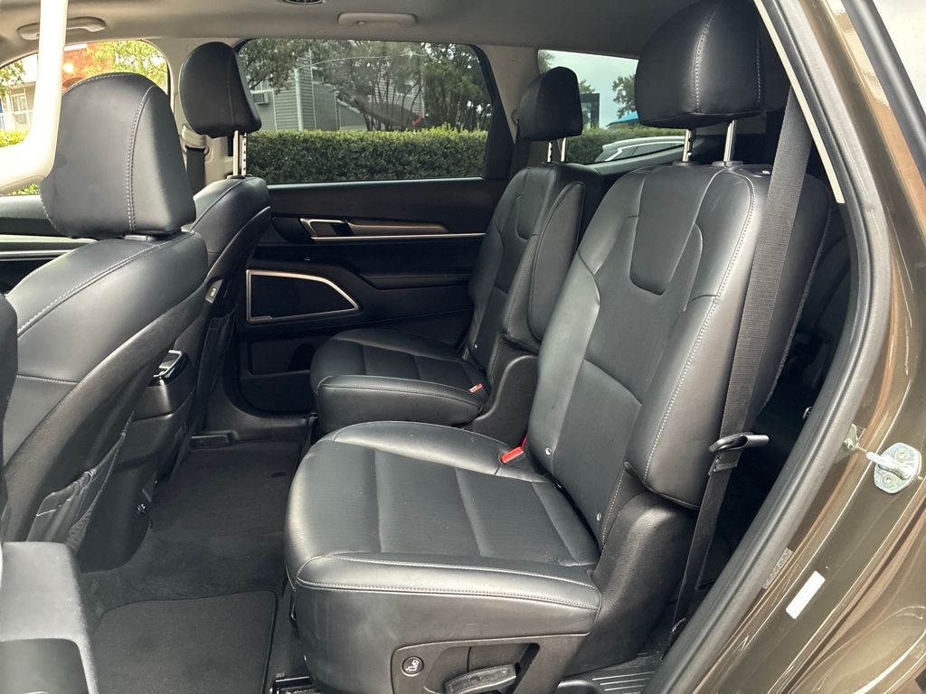 2022 Kia Telluride S photo 25