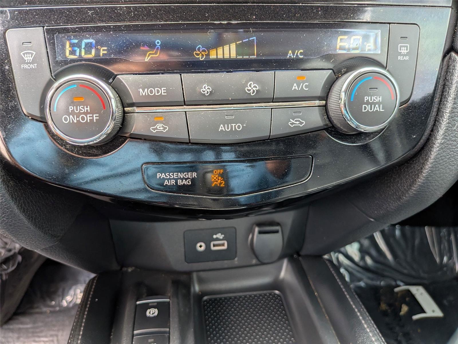 2019 Nissan Rogue SL photo 21