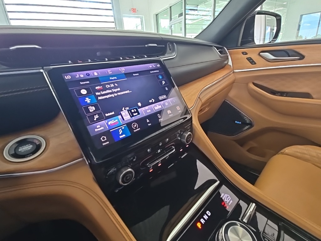 2021 Jeep Grand Cherokee L Summit photo 27