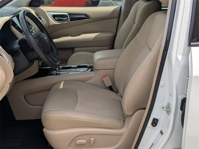 2020 Nissan Pathfinder SV photo 10