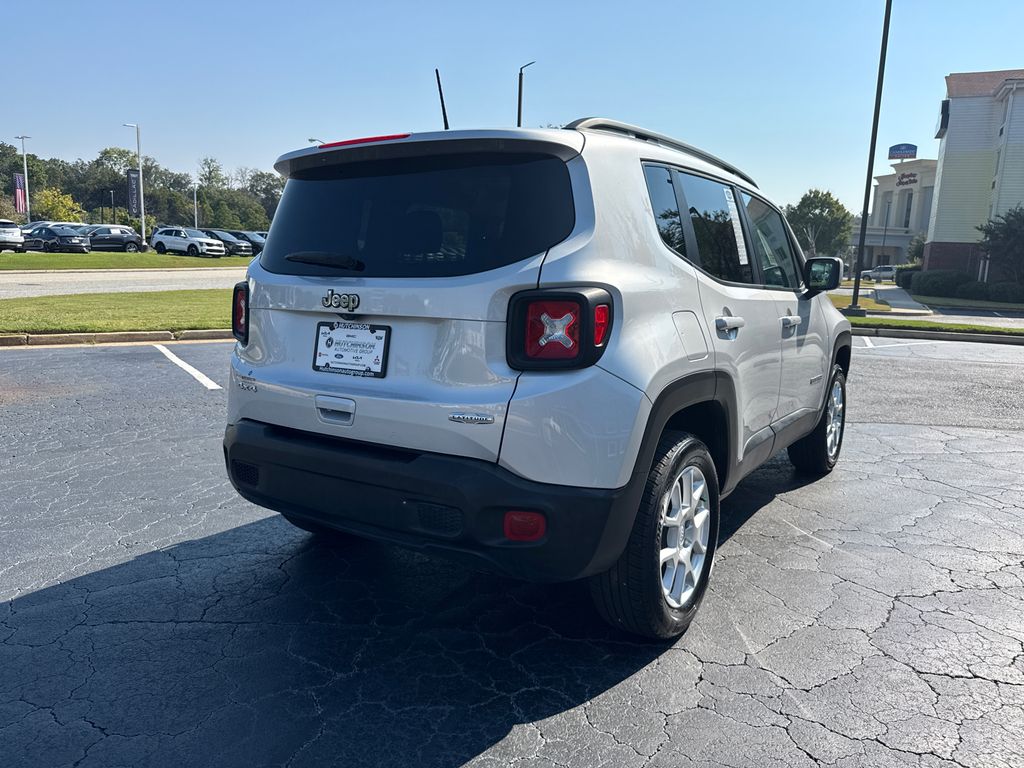 2019 Jeep Renegade Latitude photo 3