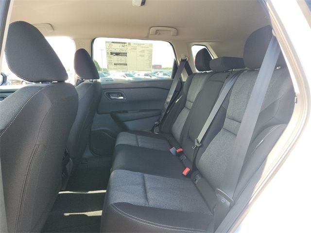 2026 Nissan Rogue SV photo 6