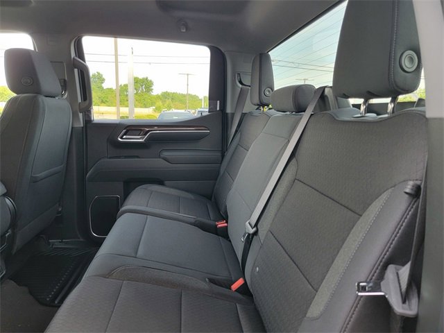 2025 Chevrolet Silverado 1500 LT photo 13