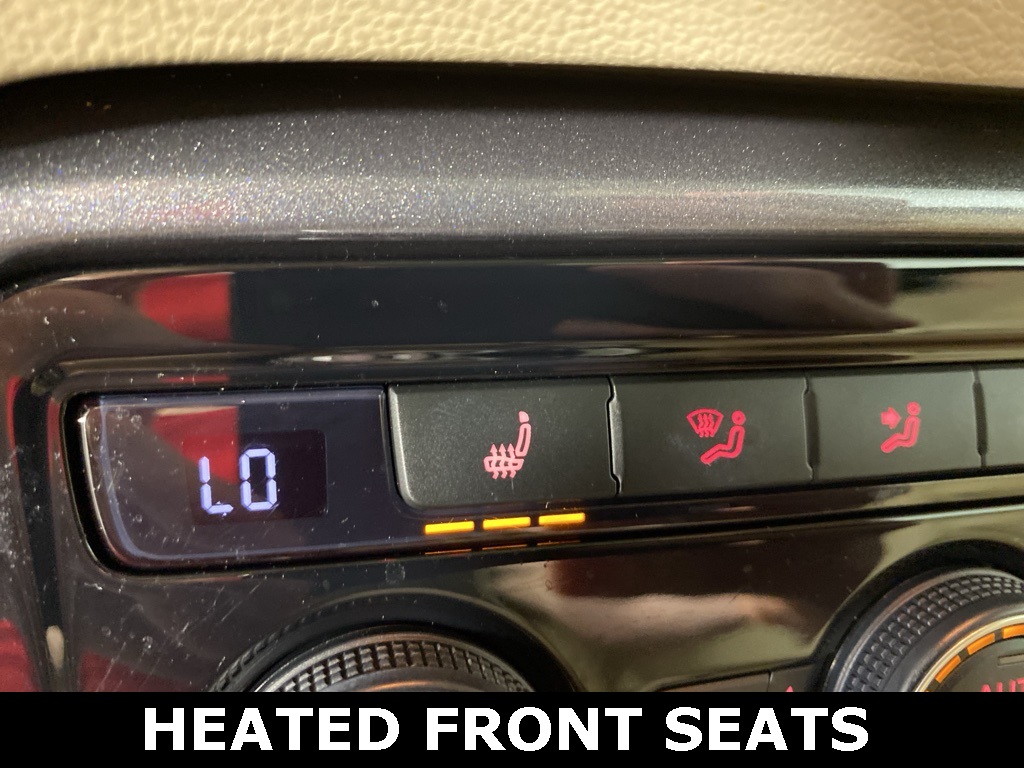 2019 Volkswagen Beetle SE photo 4