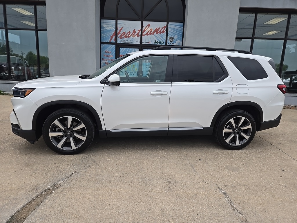 2023 Honda Pilot Elite photo 3