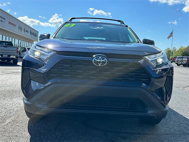 2023 Toyota RAV4 XLE photo 2
