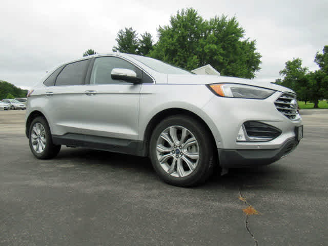 2019 Ford Edge Titanium photo 4