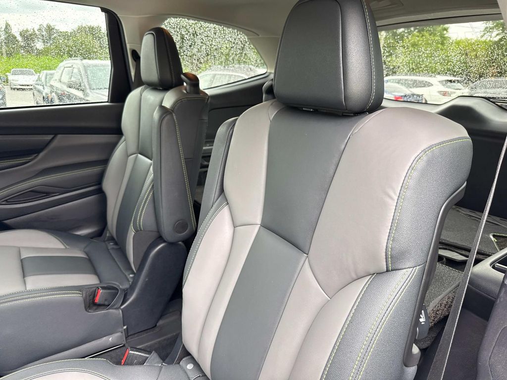 2024 Subaru Ascent Onyx Edition photo 13