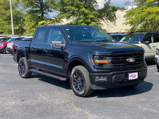 2025 Ford F-150 XLT photo 2