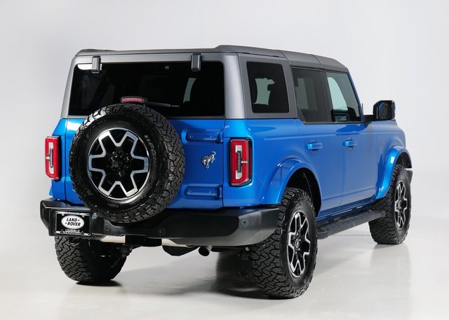 2022 Ford Bronco Outer Banks photo 2