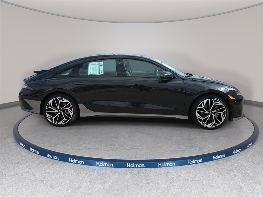 2023 Hyundai Ioniq 6 Limited photo 2