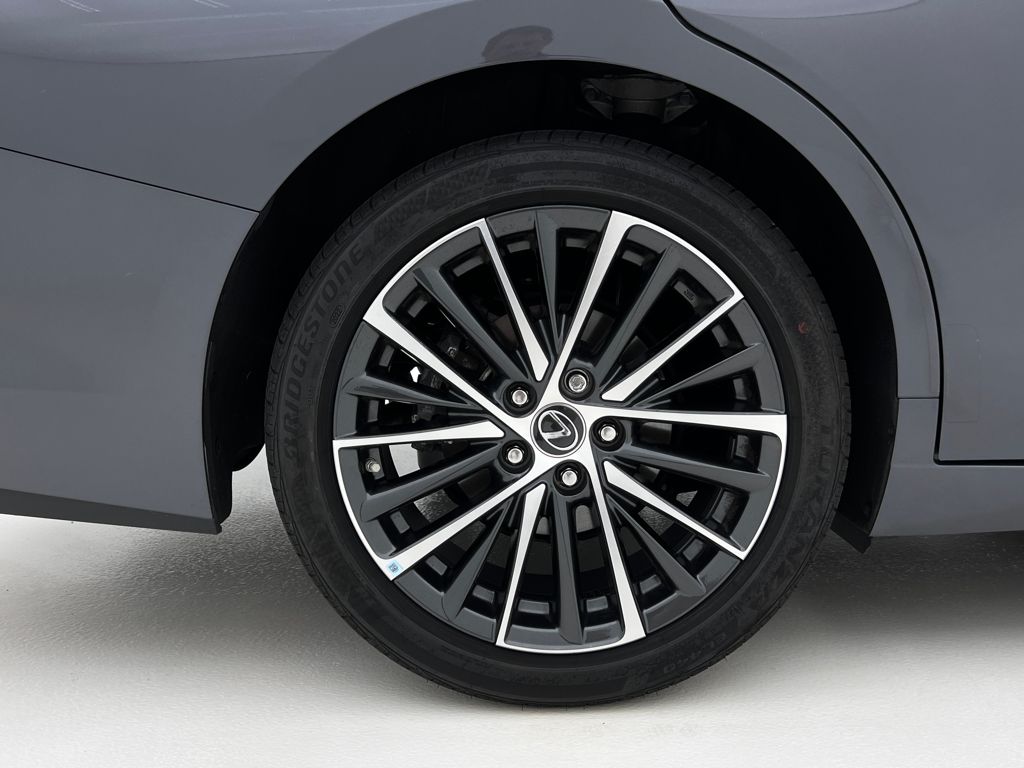 2022 Lexus ES 350 photo 34