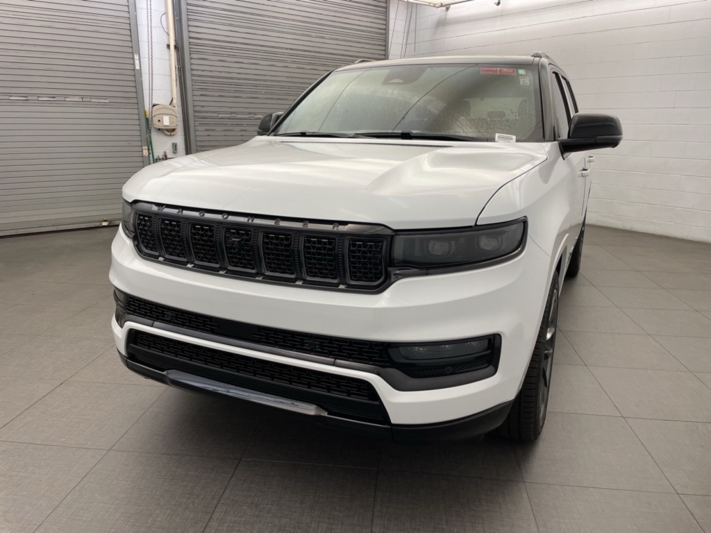 2025 Jeep Grand Wagoneer III photo 6